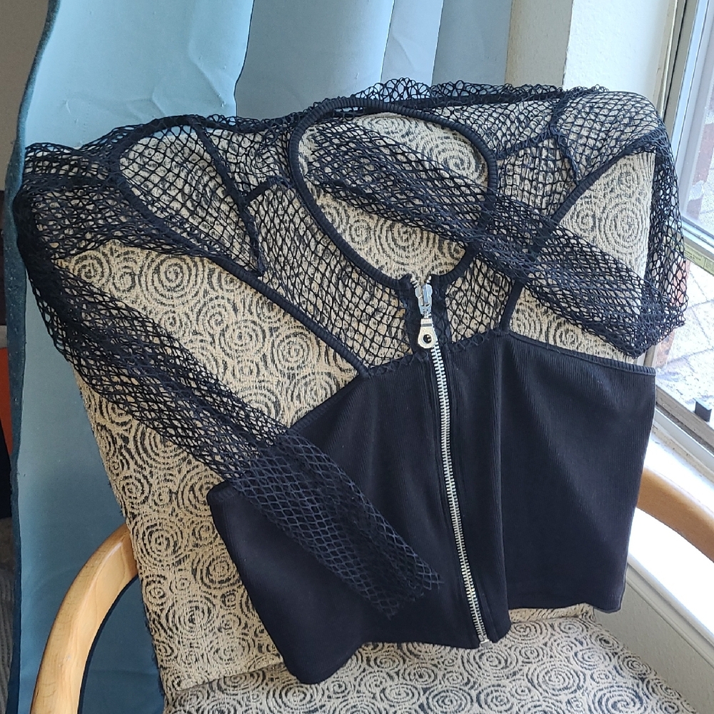 The Ragged Priest Black Ribbed Top with Zipper NWT NEVER WORN